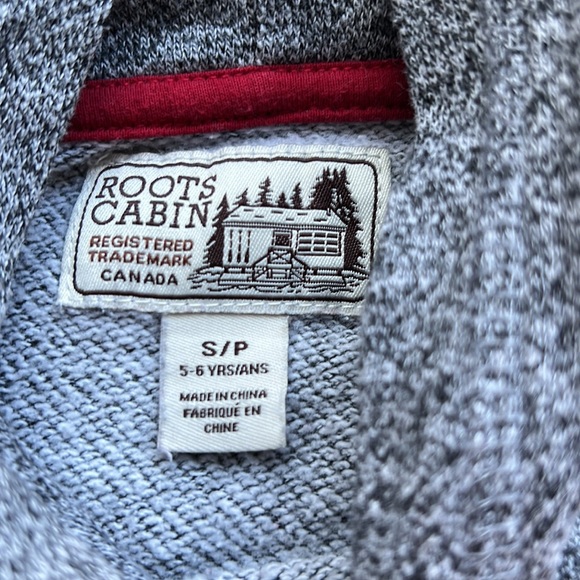Size S (5-6years old ) Roots Hoodie - Picture 4 of 4